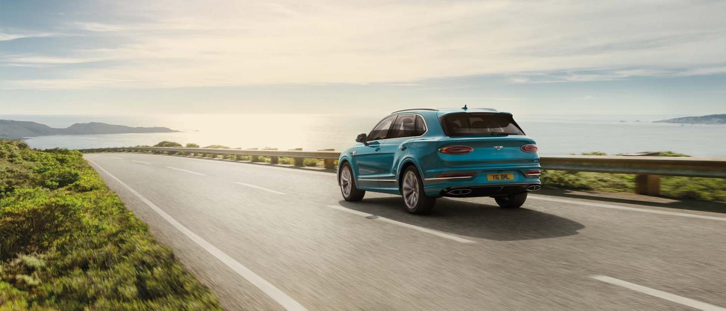 Bentayga-Azure-Article-Teaser-7x3.jpg
